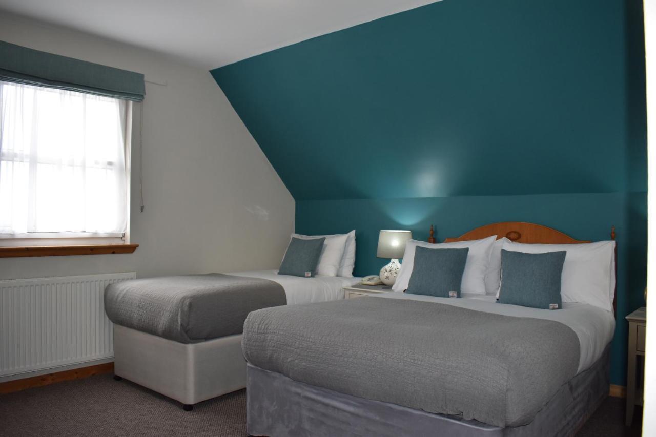 Temple View Hotel Carinish Екстер'єр фото