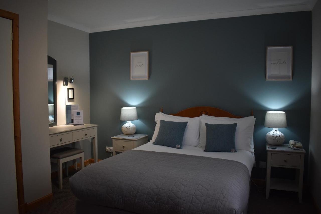 Temple View Hotel Carinish Екстер'єр фото