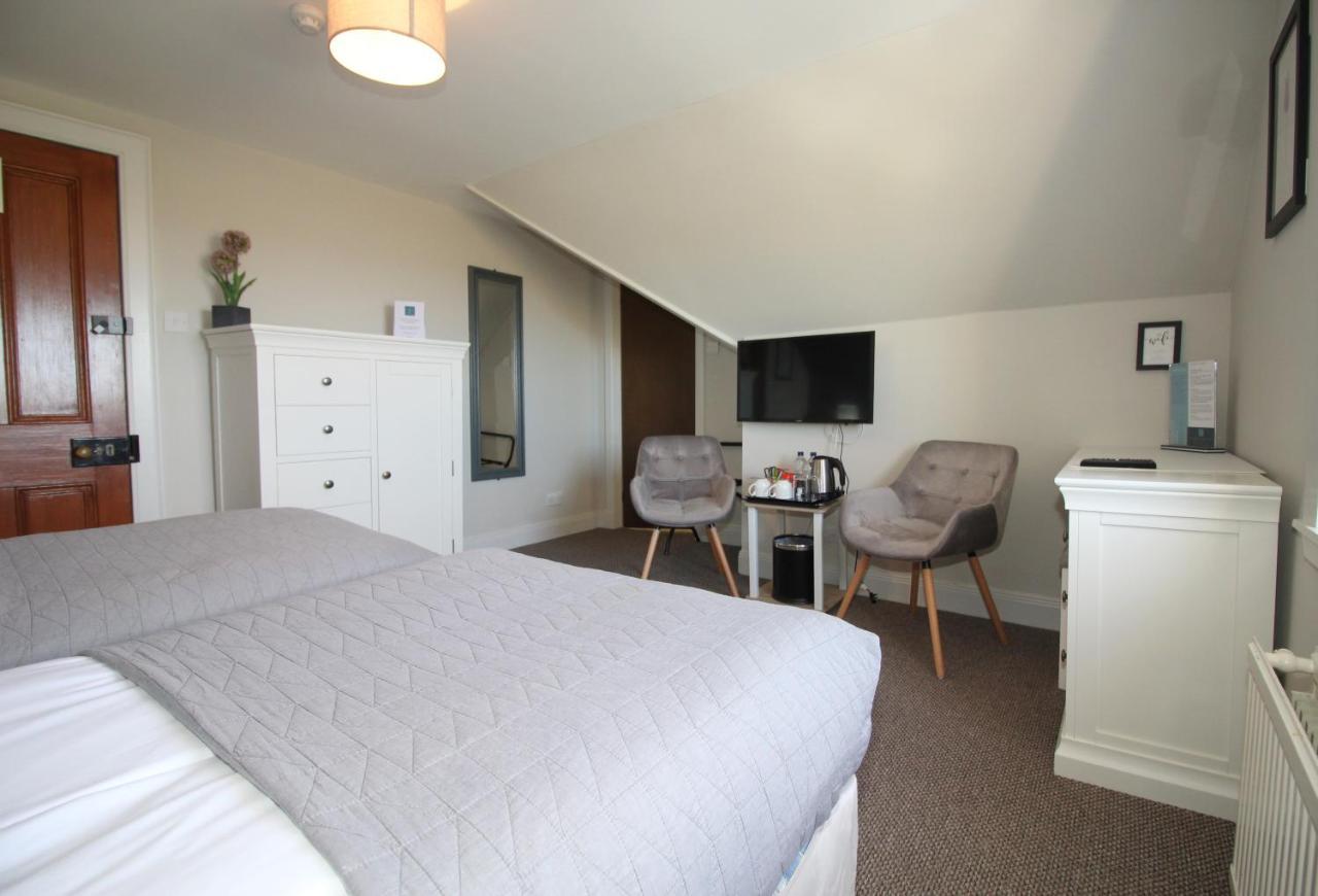 Temple View Hotel Carinish Екстер'єр фото