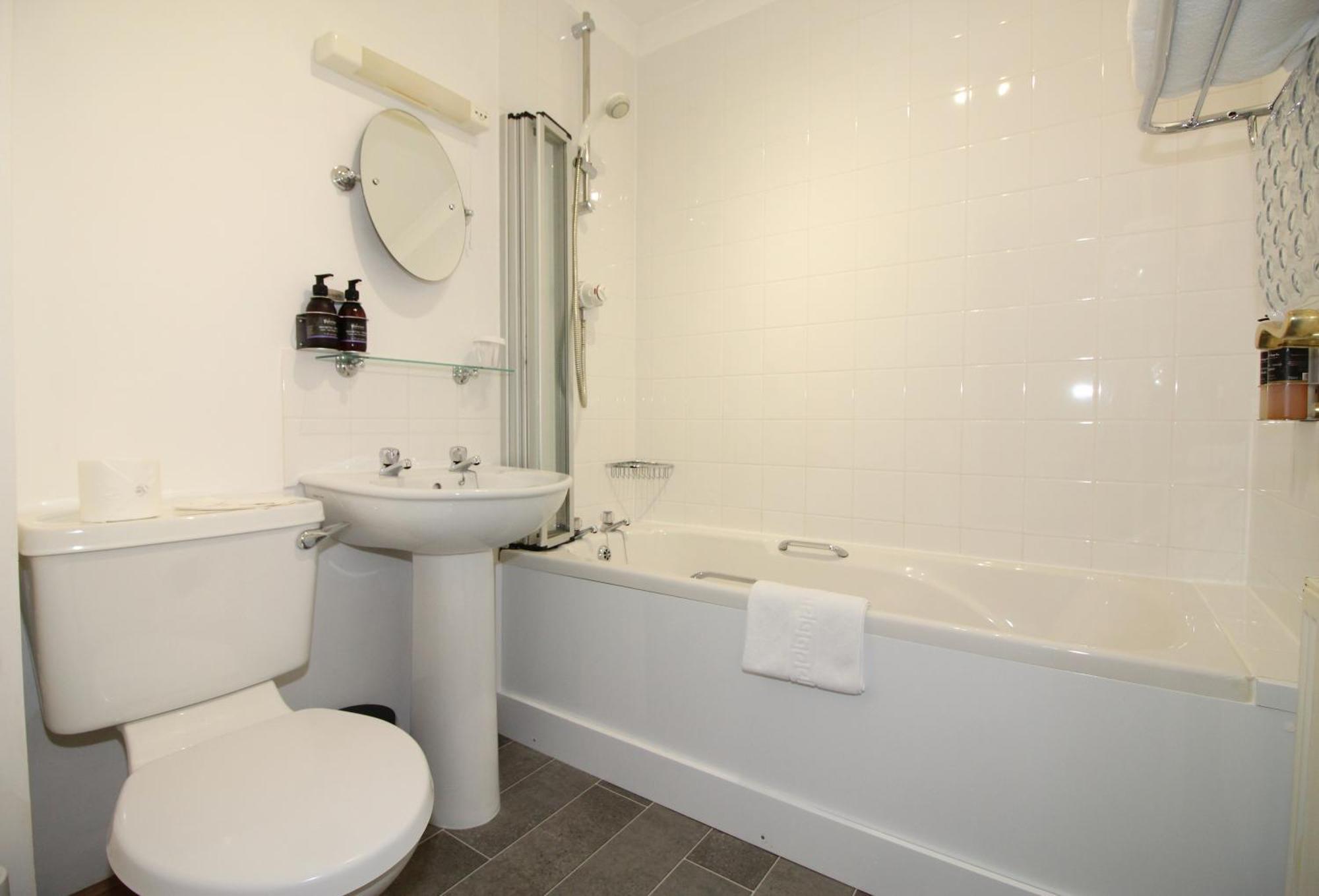 Temple View Hotel Carinish Екстер'єр фото
